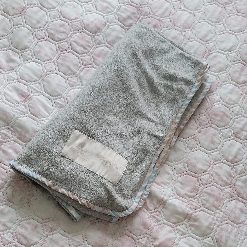 Cozy Gray Throw Blanket